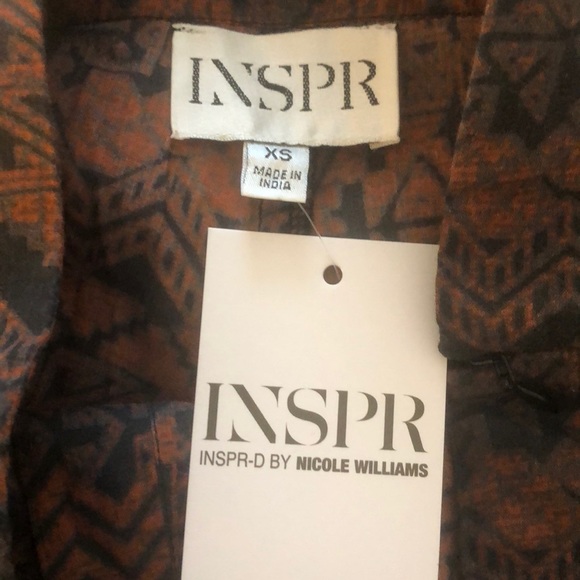 Lightweight button cape skirt - Picture 3 of 4